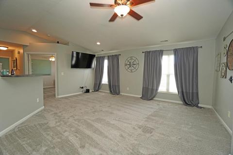 7662 Bridge Point Dr, Cincinnati, OH 45248 photo 4