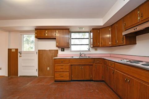 596 Sonny Ln, Cincinnati, OH 45244 photo 9