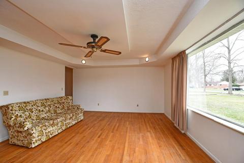 596 Sonny Ln, Cincinnati, OH 45244 photo 3