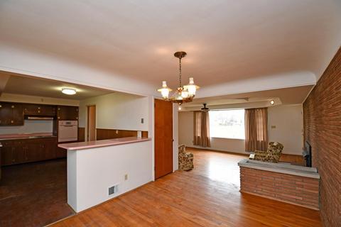 596 Sonny Ln, Cincinnati, OH 45244 photo 6