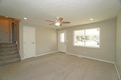 945 Beechmeadow Ln, Cincinnati, OH 45238 photo 3