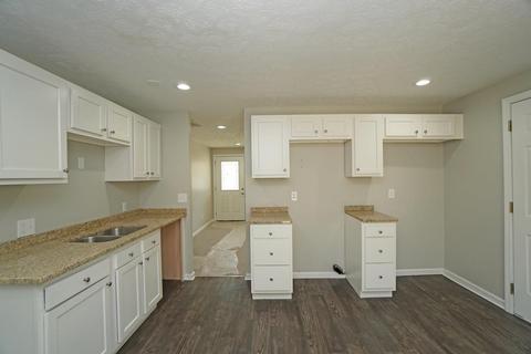 945 Beechmeadow Ln, Cincinnati, OH 45238 photo 5