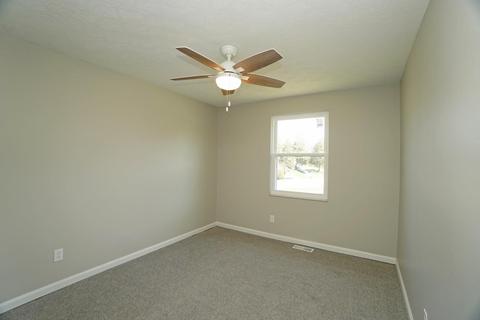 945 Beechmeadow Ln, Cincinnati, OH 45238 photo 9
