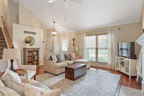 1172 Glen Echo Ln, Loveland, OH 45140 photo 4