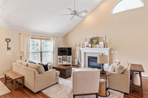1172 Glen Echo Ln, Loveland, OH 45140 photo 3