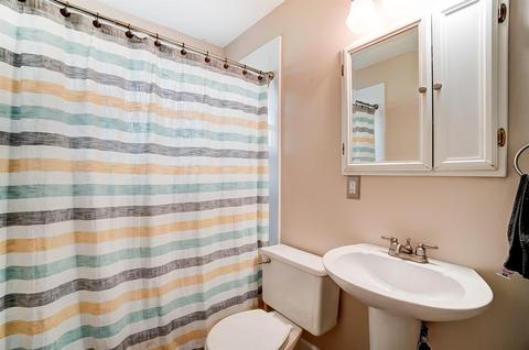 2452 Wenning Rd, Cincinnati, OH 45231 photo 17