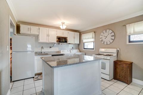 2452 Wenning Rd, Cincinnati, OH 45231 photo 2