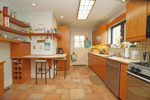 848 Dunore Rd, Cincinnati, OH 45220 photo 10