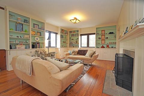 848 Dunore Rd, Cincinnati, OH 45220 photo 6
