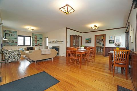 848 Dunore Rd, Cincinnati, OH 45220 photo 8