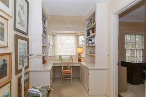 24 Elmhurst Pl, Cincinnati, OH 45208 photo 30