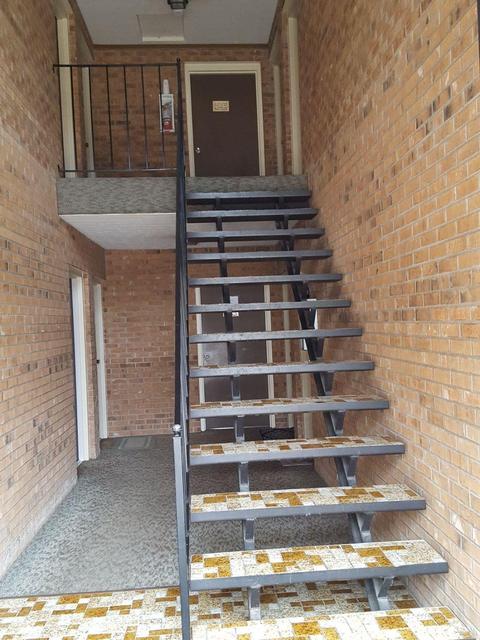 6485 Cheviot Rd, Cincinnati, OH 45247 photo 2