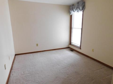 1358 Forester Dr, Cincinnati, OH 45240 photo 7