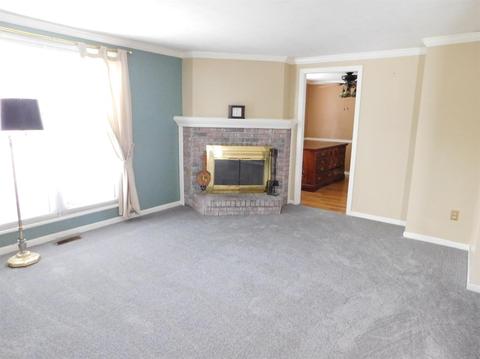 1358 Forester Dr, Cincinnati, OH 45240 photo 3