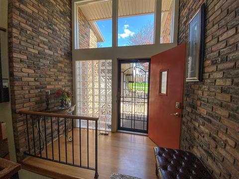 501 Riddle Rd, Cincinnati, OH 45231 photo 2