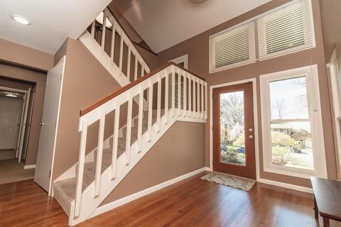 9554 Benchmark Ln, Blue Ash, OH 45242 photo 4