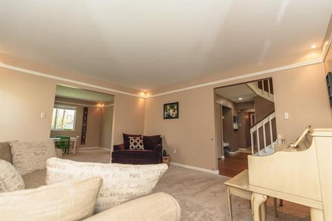 9554 Benchmark Ln, Blue Ash, OH 45242 photo 5