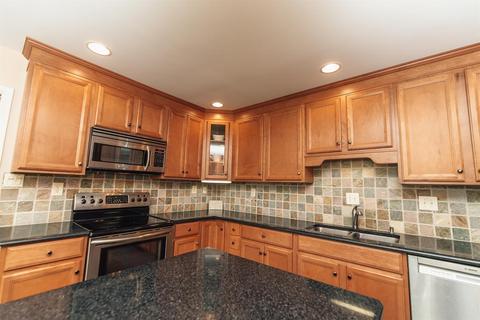 9554 Benchmark Ln, Blue Ash, OH 45242 photo 12