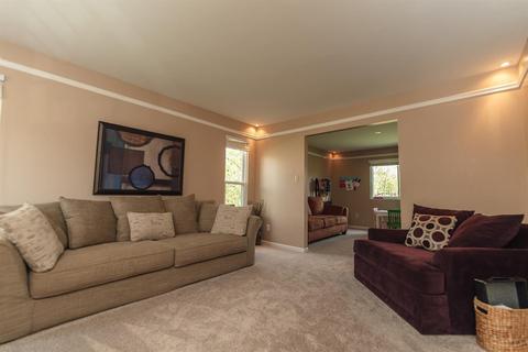 9554 Benchmark Ln, Blue Ash, OH 45242 photo 7