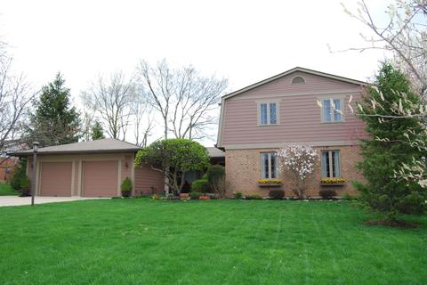 2482 Owlcrest Dr, Cincinnati, OH 45231 photo 2