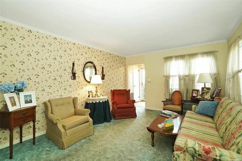 2482 Owlcrest Dr, Cincinnati, OH 45231 photo 5