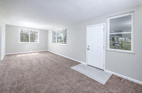 11 Bachman St, Greenhills, OH 45218 photo 4