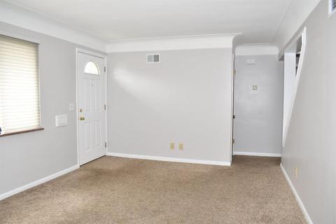 1010 Hempstead Dr, Cincinnati, OH 45231 photo 3