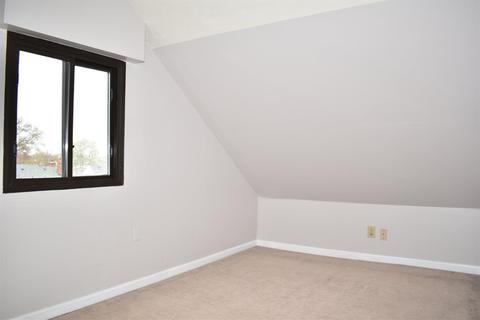 1010 Hempstead Dr, Cincinnati, OH 45231 photo 24