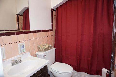 1651 Atson Ln, Cincinnati, OH 45205 photo 16