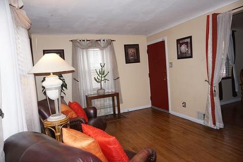 1651 Atson Ln, Cincinnati, OH 45205 photo 5