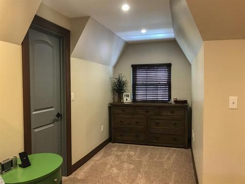 3911 Eileen Dr, Cincinnati, OH 45209 photo 22