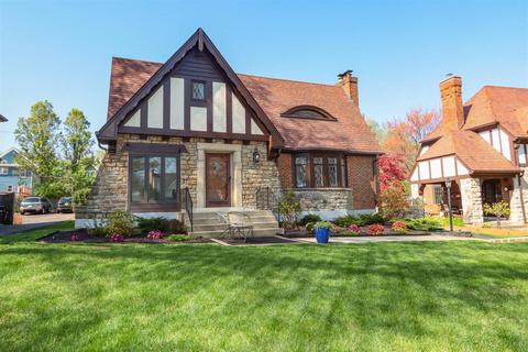 3911 Eileen Dr, Cincinnati, OH 45209 photo 1