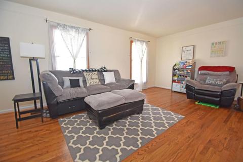 451 Stonehearst Ln, Cincinnati, OH 45231 photo 3
