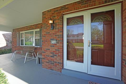 8544 Summitridge Dr, Cincinnati, OH 45255 photo 3