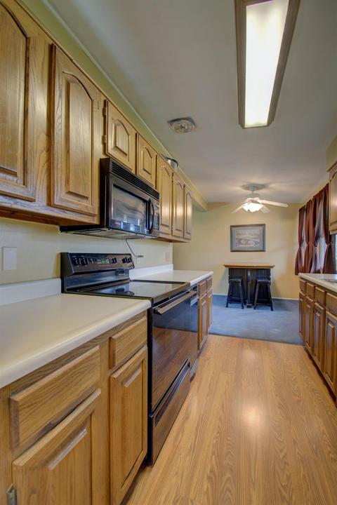 9068 Arrowhead Ct, Cincinnati, OH 45231 photo 5