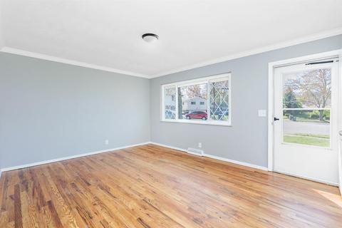 8563 Comet Ct, Cincinnati, OH 45231 photo 7