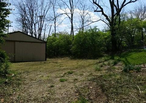 15 Maple Ct, Hamilton, OH 45015 photo 2