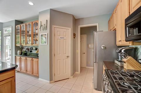 795 Dorgene Ln, Cincinnati, OH 45244 photo 8