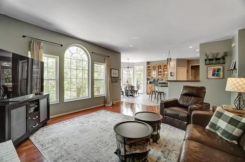 795 Dorgene Ln, Cincinnati, OH 45244 photo 5