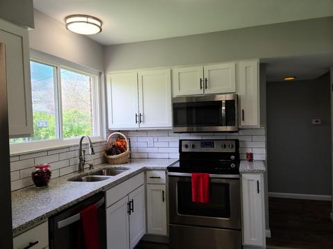 945 Smiley Ave, Forest Park, OH 45240 photo 2