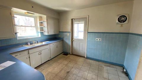 5021 Paddock Rd, Cincinnati, OH 45237 photo 6