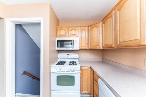 8613 Pringle Dr, Cincinnati, OH 45231 photo 12