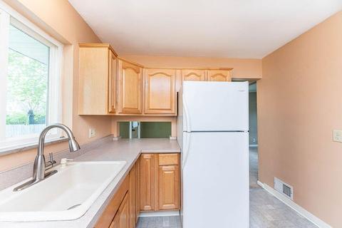 8613 Pringle Dr, Cincinnati, OH 45231 photo 11