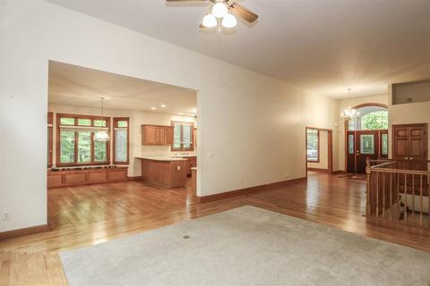 5318 Ridgevale Ct, Hamilton Township, OH 45039 photo 9