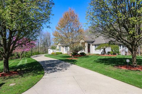5318 Ridgevale Ct, Hamilton Township, OH 45039 photo 2