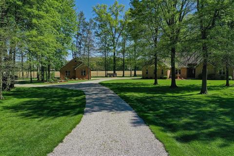 2716 Cedar Trce, Batavia, OH 45103 photo 1