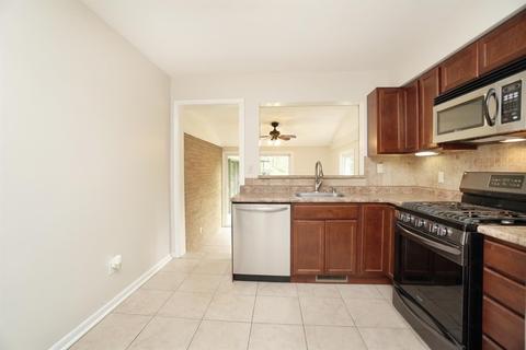 8428 Pine Rd, Cincinnati, OH 45236 photo 11