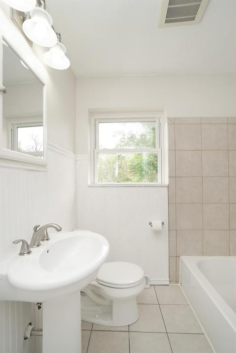 8428 Pine Rd, Cincinnati, OH 45236 photo 10