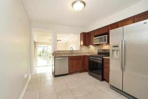 8428 Pine Rd, Cincinnati, OH 45236 photo 12