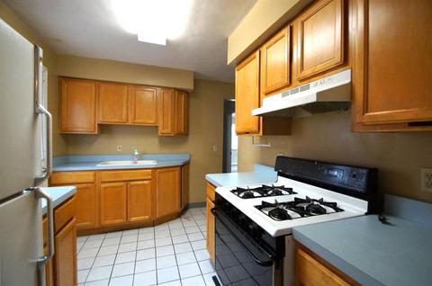 4011 Smith Rd, Cheviot, OH 45211 photo 3